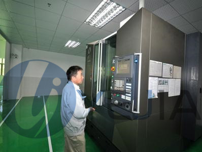 3044永利光电精密模具设备